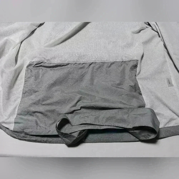 Peter Millar Crown Sport Full zip Hooded  jacket. Men's size XL - Picture 5 of 8